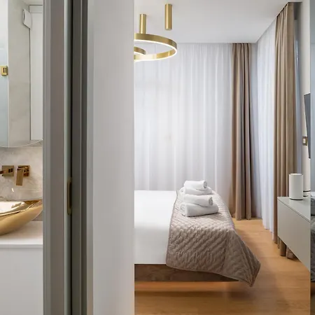 Penthouse La Vie With Seaview And Jacuzzi Апартаменты Подстрана