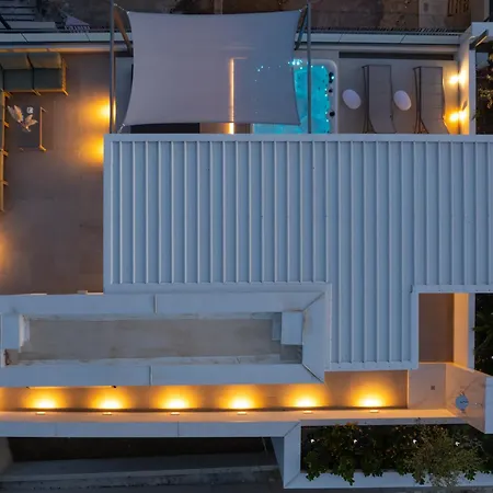 Penthouse La Vie With Seaview And Jacuzzi * Podstrana