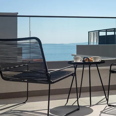 Penthouse La Vie With Seaview And Jacuzzi Апартаменты