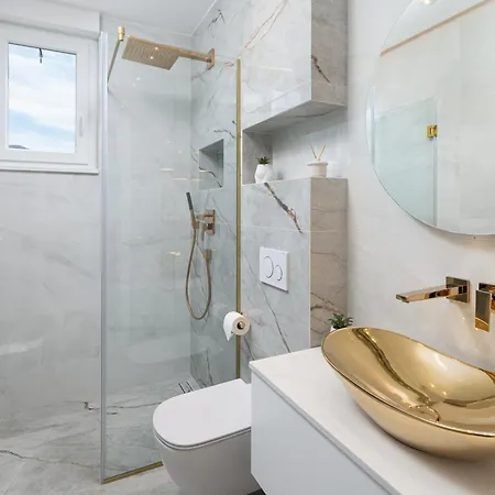 Penthouse La Vie With Seaview And Jacuzzi Апартаменты