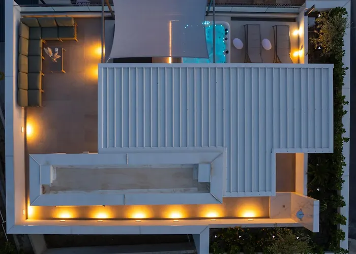 Penthouse La Vie With Seaview And Jacuzzi * Podstrana